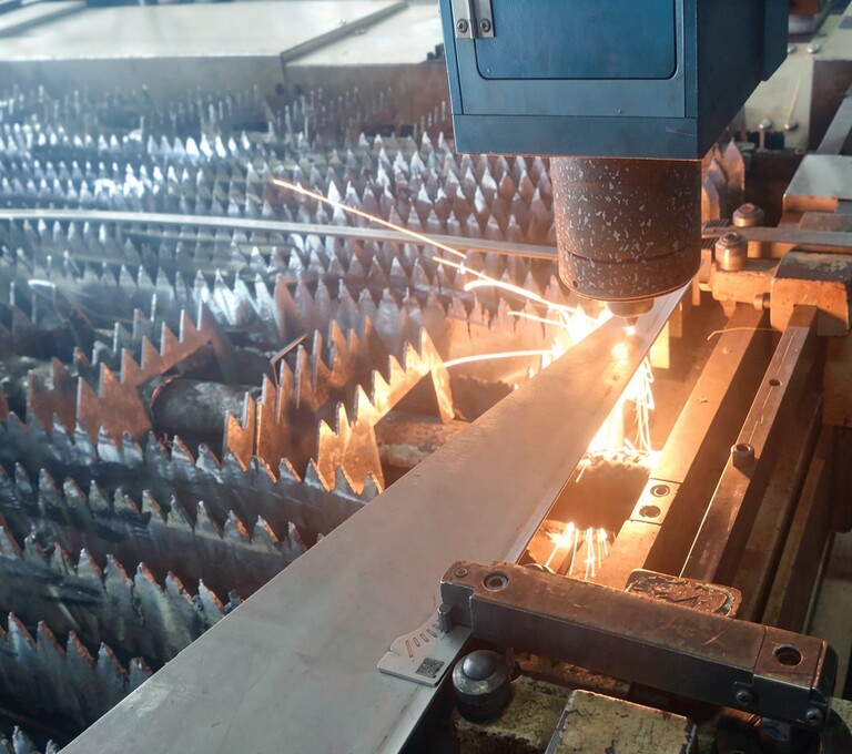 金属加工の現場